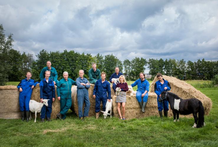 Groepsfoto boer zoekt vrouw met yvon
