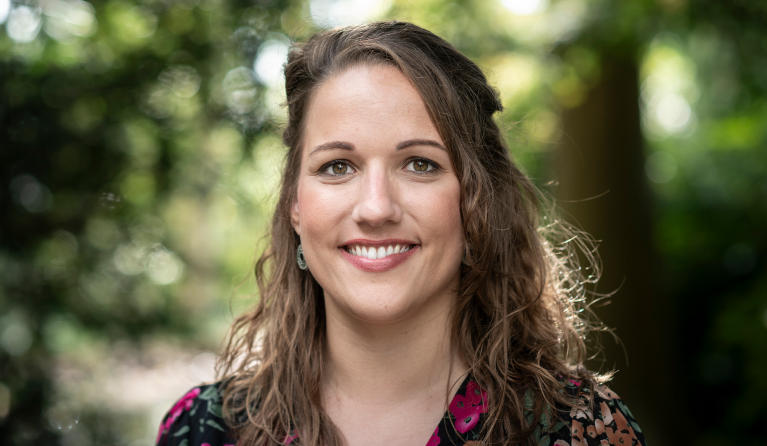 Karin date John klein