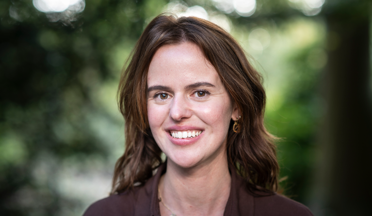 Mira date John klein