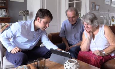 Herman gaat op bezoek bij opa en oma